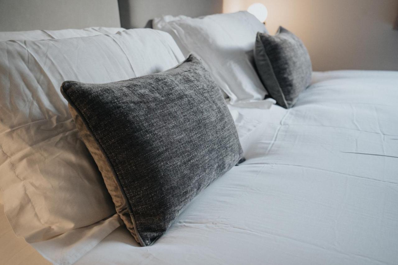 Lovely Modern 2 Bed City Centre Apartment With Free Parking - Double Or Twin Beds Available Γούλβερχαμπτον Εξωτερικό φωτογραφία